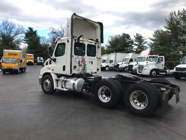 2018 Freightliner Cascadia — photo 5
