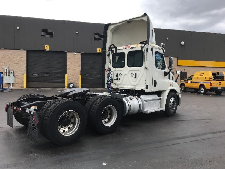 2018 Freightliner Cascadia — photo 7