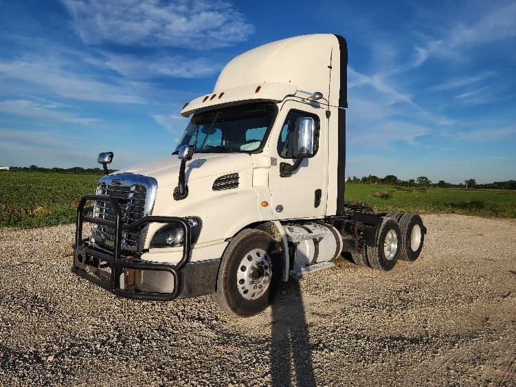 2018 Freightliner Cascadia — photo 3