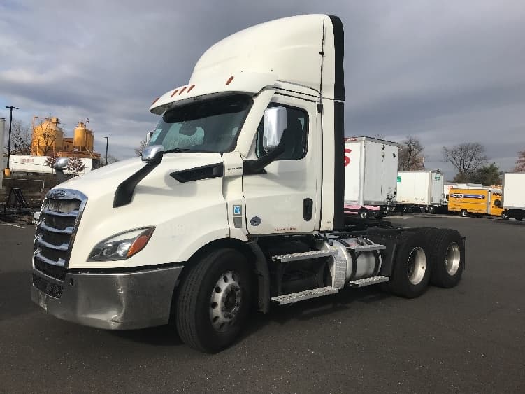 2021 Freightliner Cascadia — photo 3