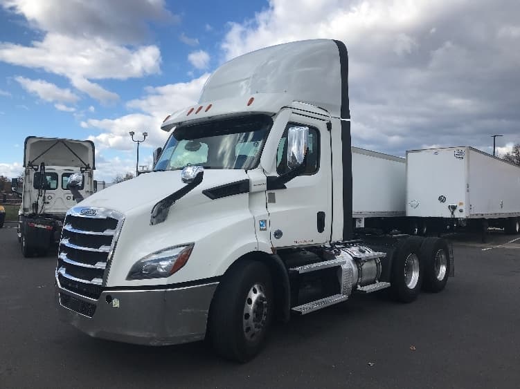 2021 Freightliner Cascadia — photo 3