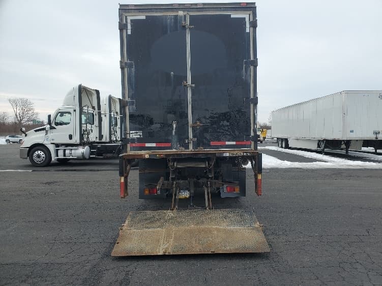 2018 Isuzu FTR — photo 9