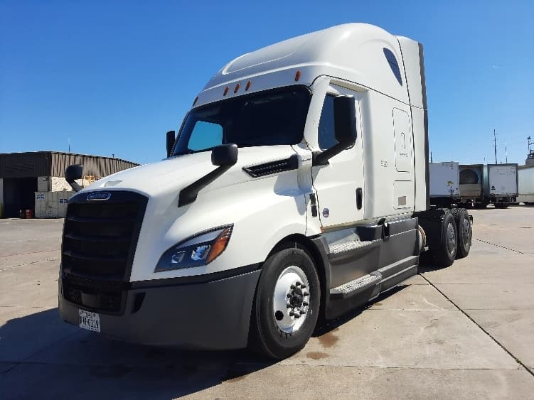 2023 Freightliner Cascadia — photo 3