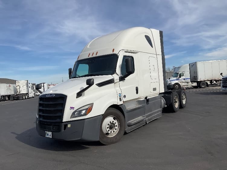 2023 Freightliner Cascadia — photo 3