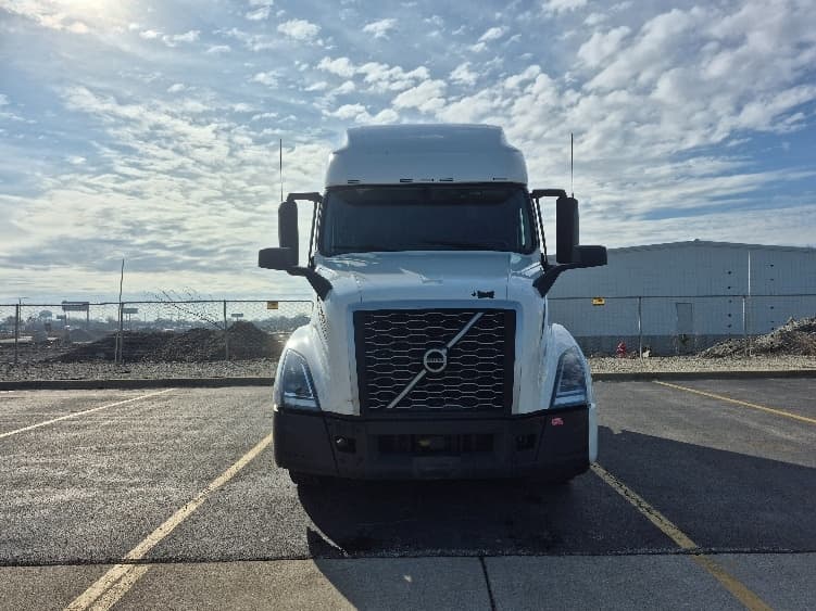 2023 Volvo VNL 760 — photo 2