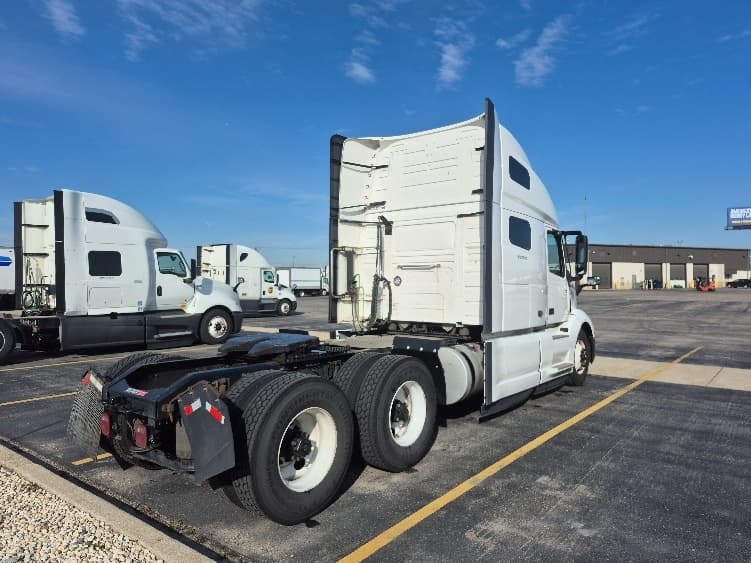 2023 Volvo VNL 760 — photo 7