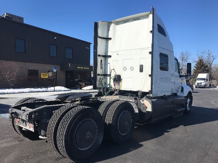 2023 International LT — photo 7