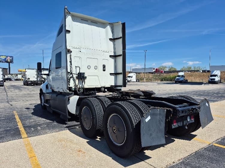 2023 International LT — photo 5