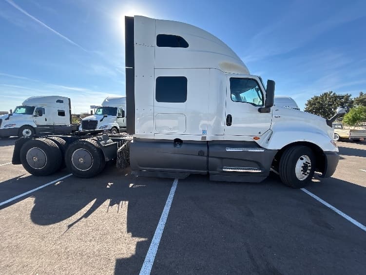 2023 International LT — photo 8