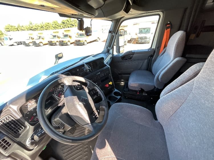 2023 International LT — photo 10