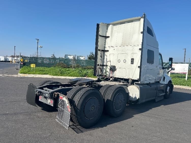 2023 International LT — photo 7