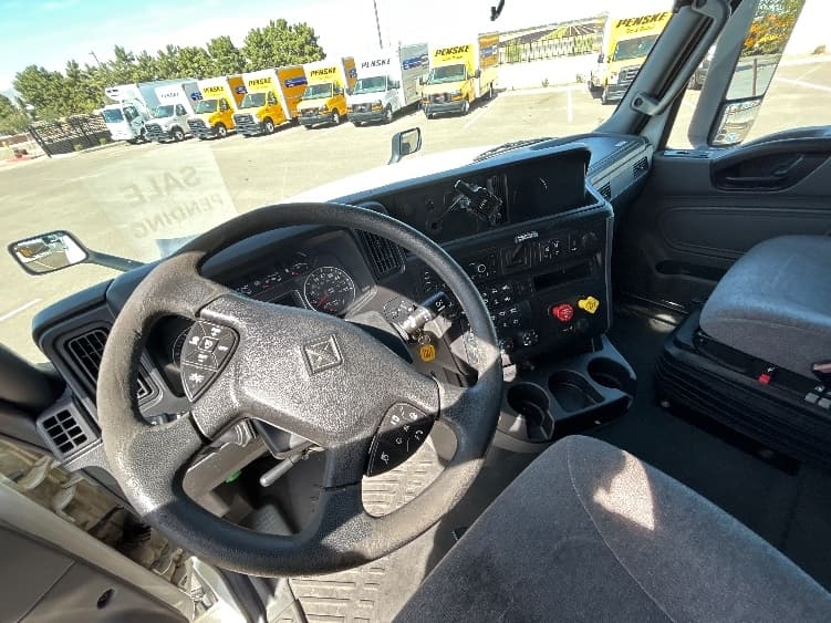 2023 International LT — photo 10