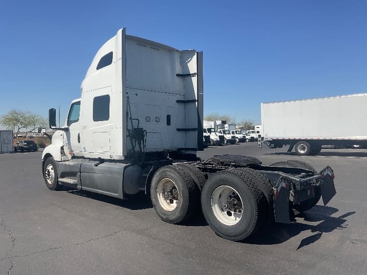 2023 International LT — photo 5