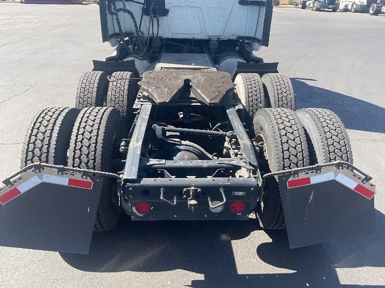 2023 International LT — photo 6