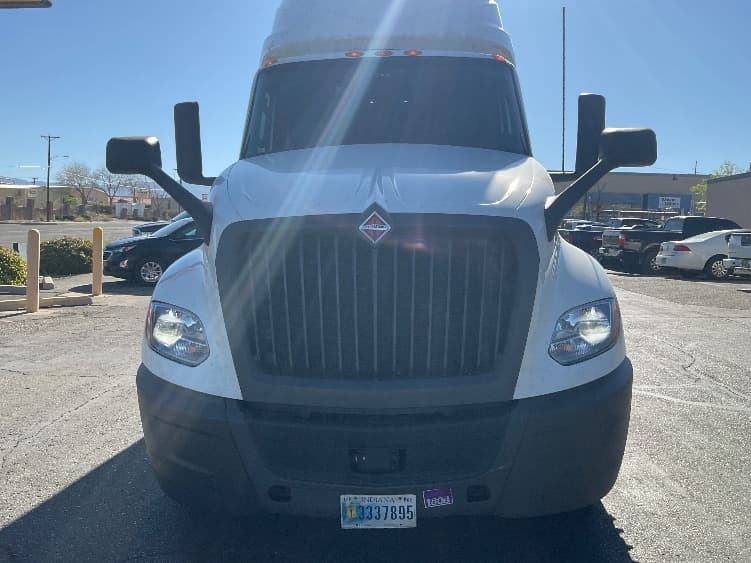 2023 International LT — photo 2