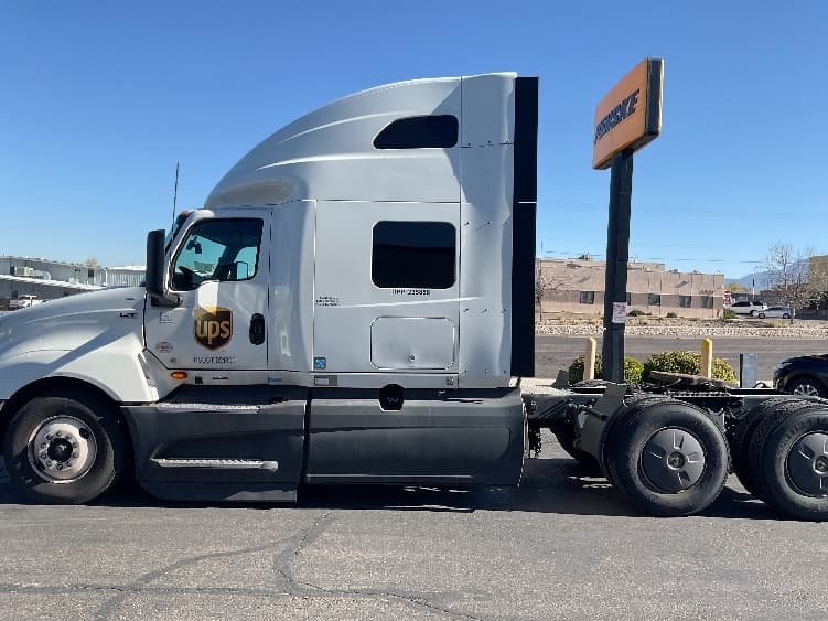 2023 International LT — photo 4