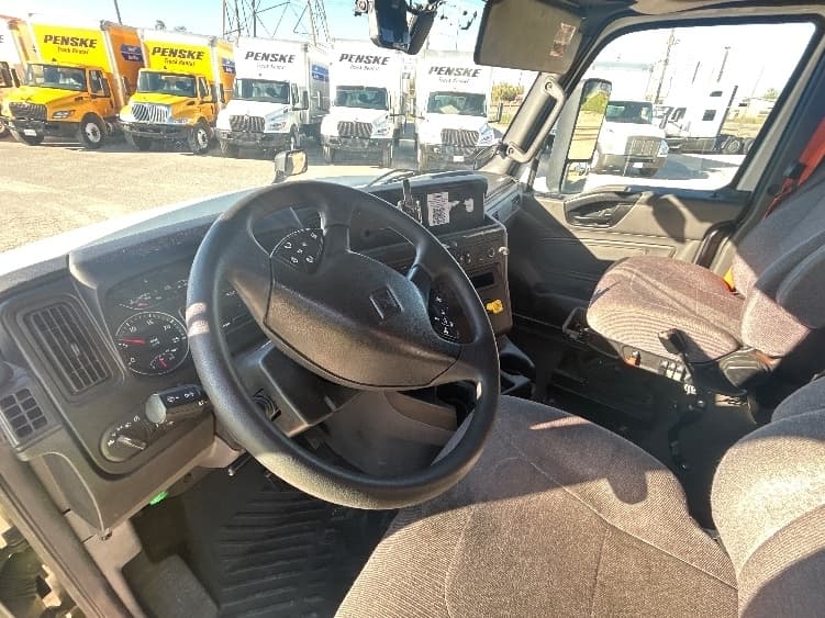 2023 International LT — photo 10