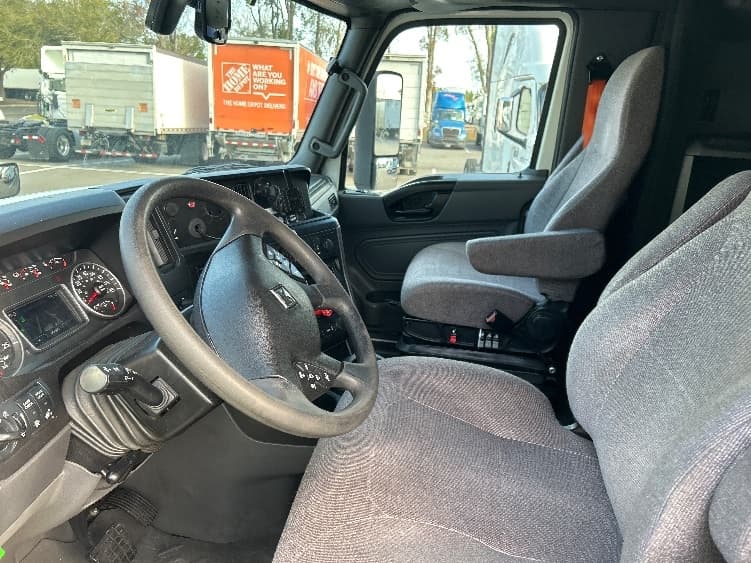 2023 International LT — photo 10