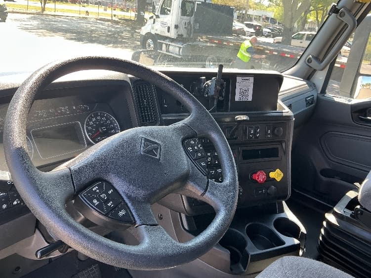 2023 International LT — photo 10