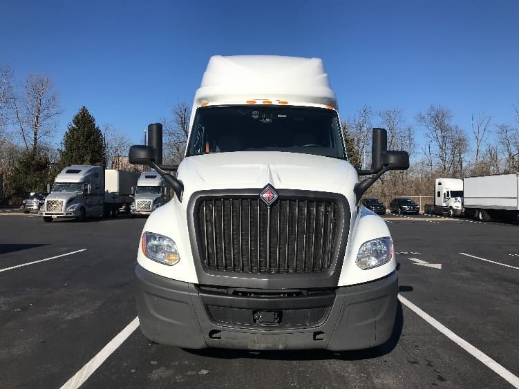 2023 International LT — photo 2