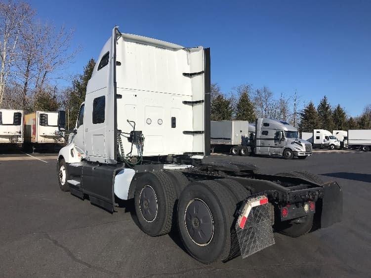 2023 International LT — photo 5