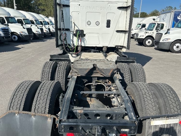 2023 International LT — photo 6