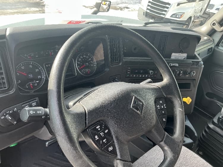 2023 International LT — photo 10