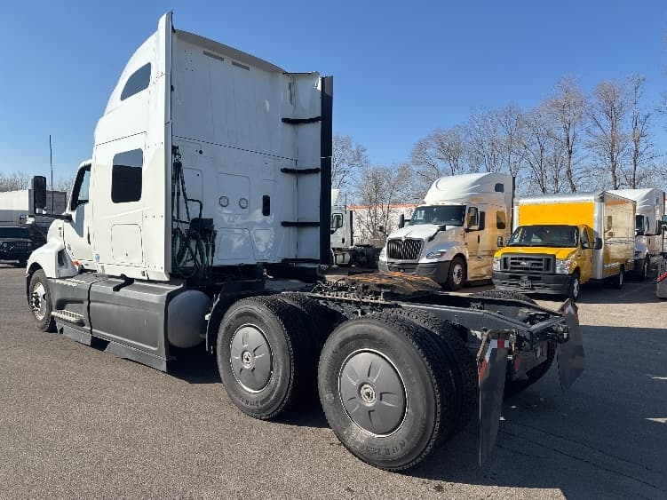 2023 International LT — photo 5