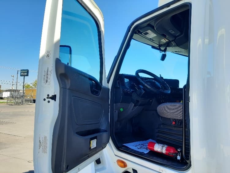 2023 International LT — photo 9