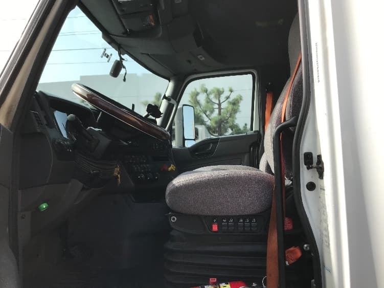 2023 International LT — photo 10