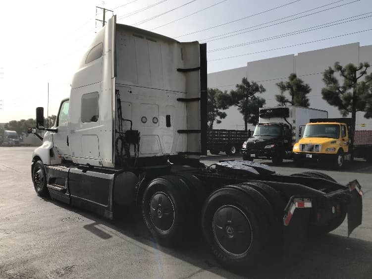 2023 International LT — photo 5