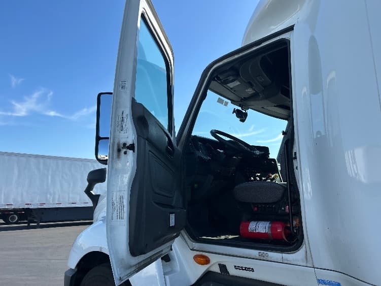 2023 International LT — photo 9