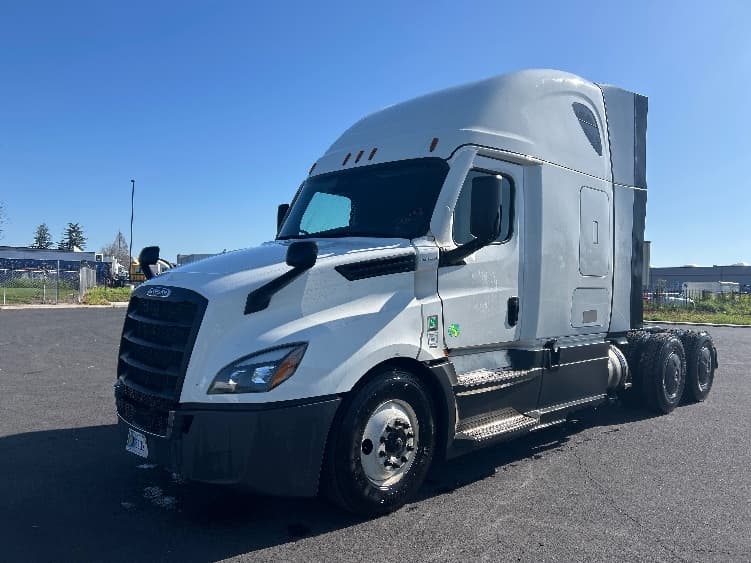 2023 Freightliner Cascadia — photo 3