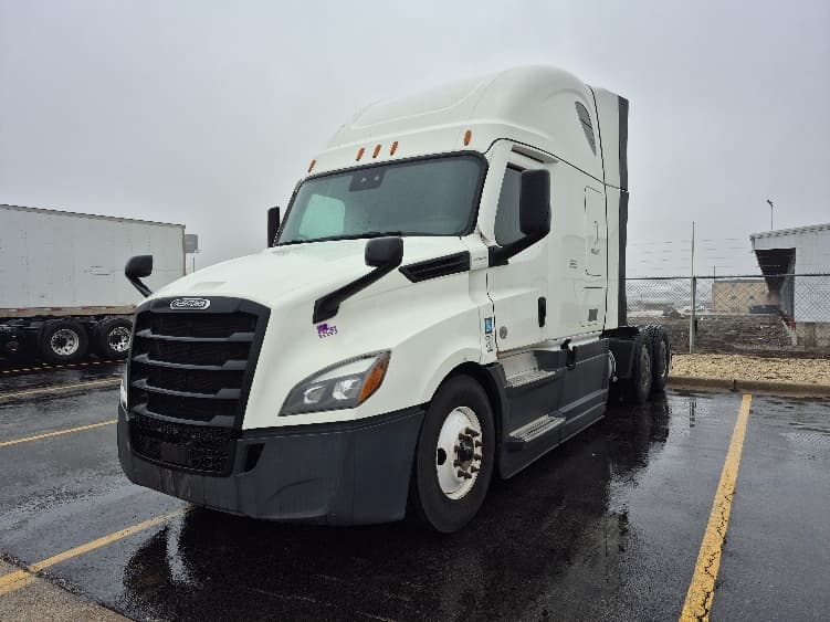 2023 Freightliner Cascadia — photo 3