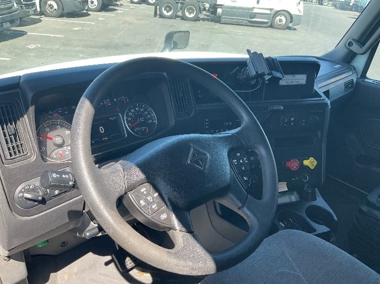 2023 International LT — photo 10