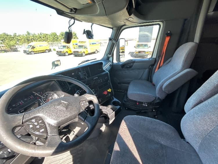 2023 International LT — photo 10