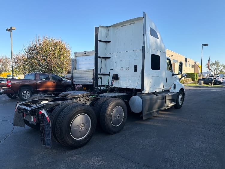 2023 International LT — photo 7