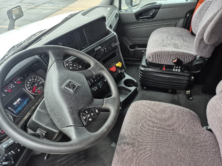 2023 International LT — photo 10