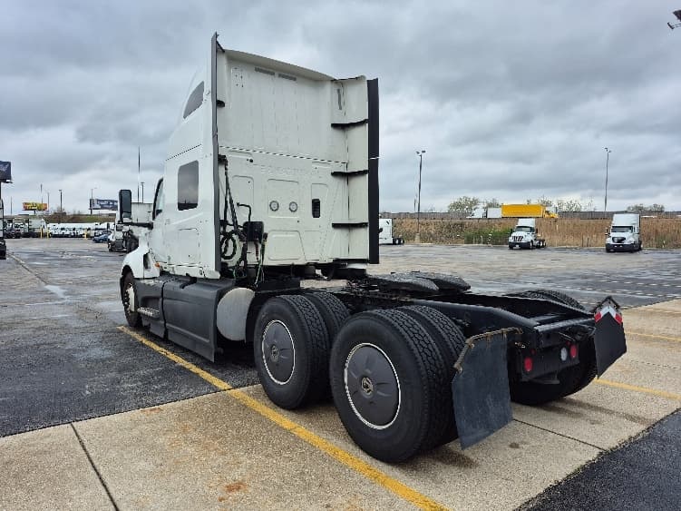 2023 International LT — photo 5