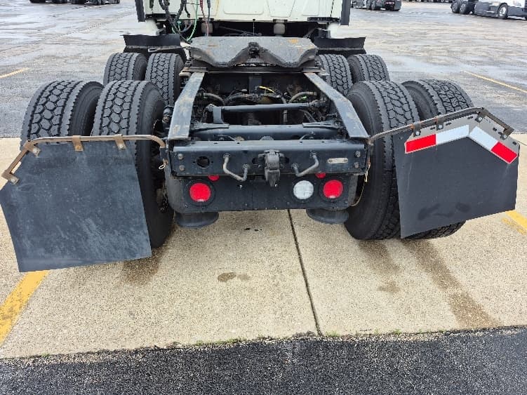 2023 International LT — photo 6