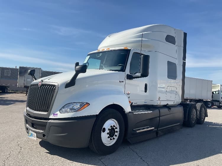 2024 International LT — photo 3