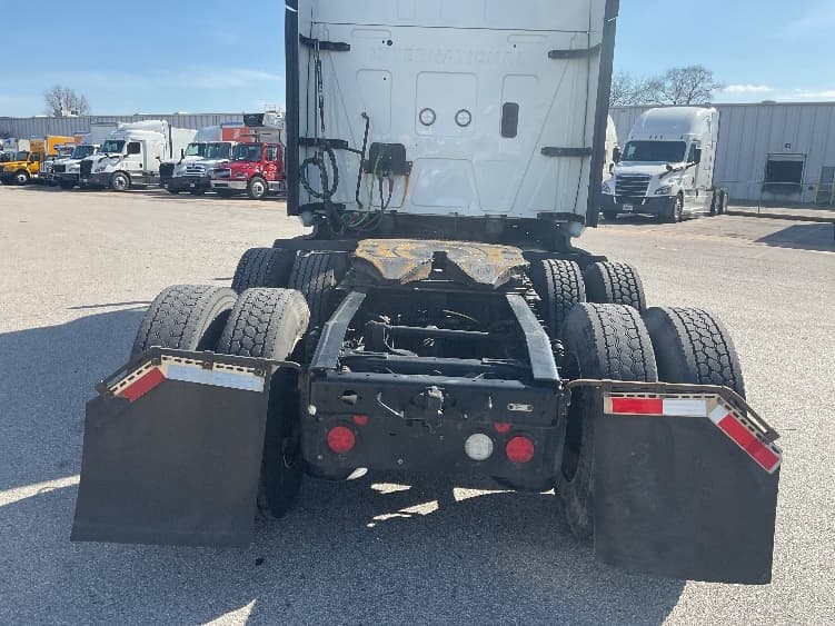 2024 International LT — photo 6