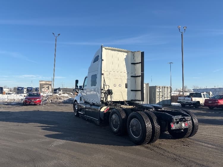 2023 International LT — photo 5