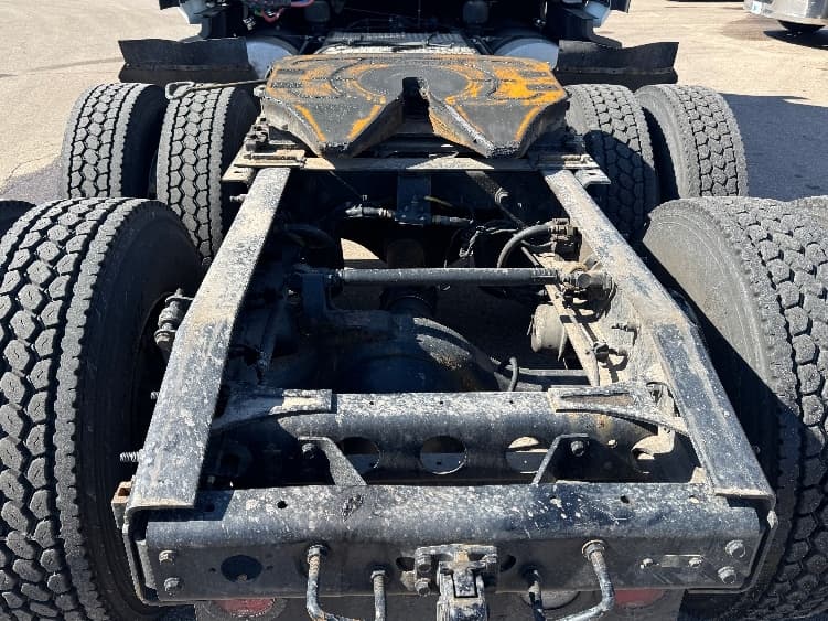 2023 International LT — photo 6