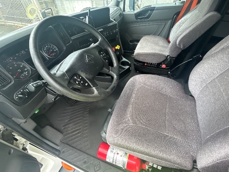 2023 International LT — photo 10