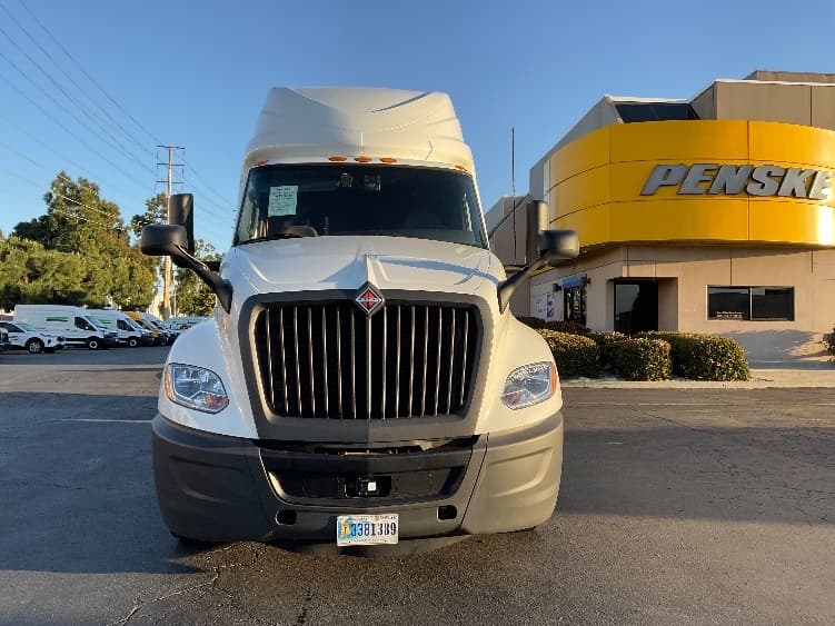 2023 International LT — photo 2