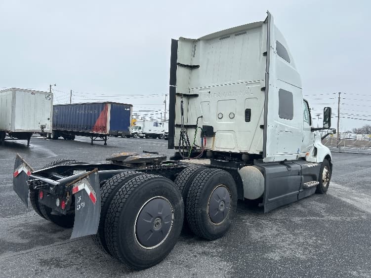 2023 International LT — photo 7