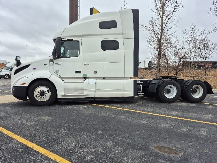 2023 Volvo VNL 760 — photo 4
