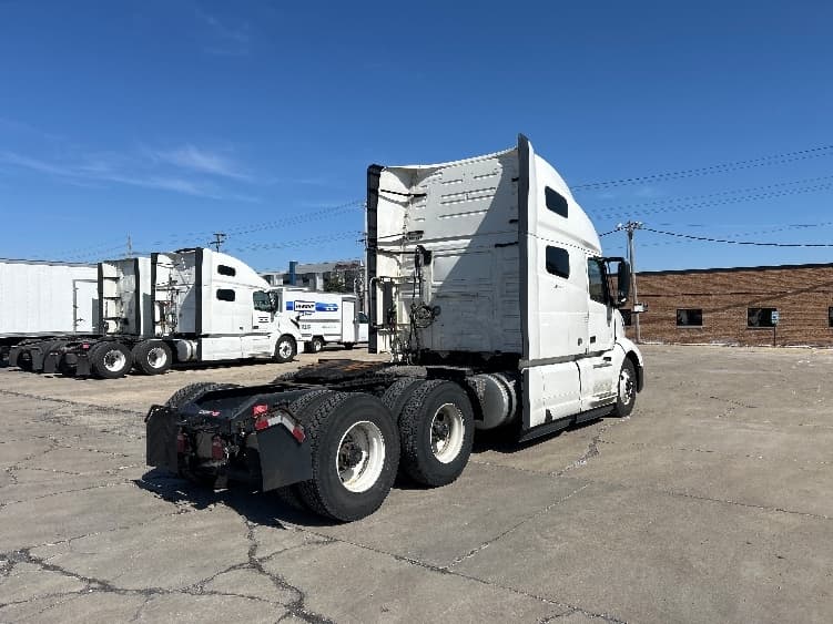2023 Volvo VNL 760 — photo 7