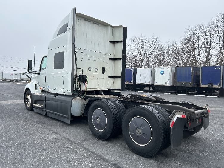 2023 International LT — photo 5